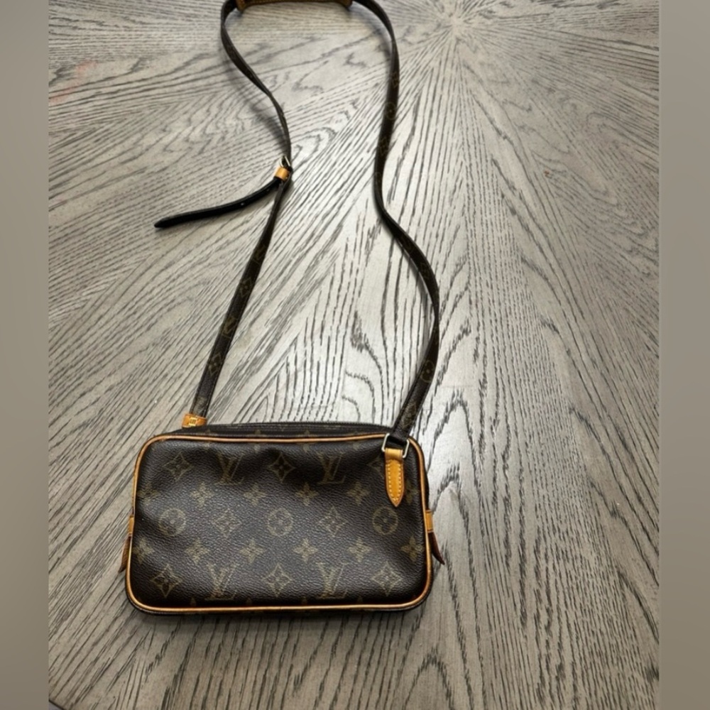 Louis Vuitton Pochette Marly Bandouliere